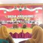 Camat Sragi, Wayan Susana, S.T., M.T saat memberikan arahan pada kegiatan Monev APBDes Tahun Anggaran 2025 dan Tahap I Tahun 2026 di Desa Kedaung