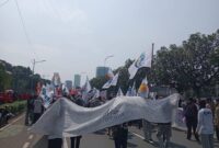 Aksi buruh di gedung DPR pada peringatan May Day 1 Mei 2026