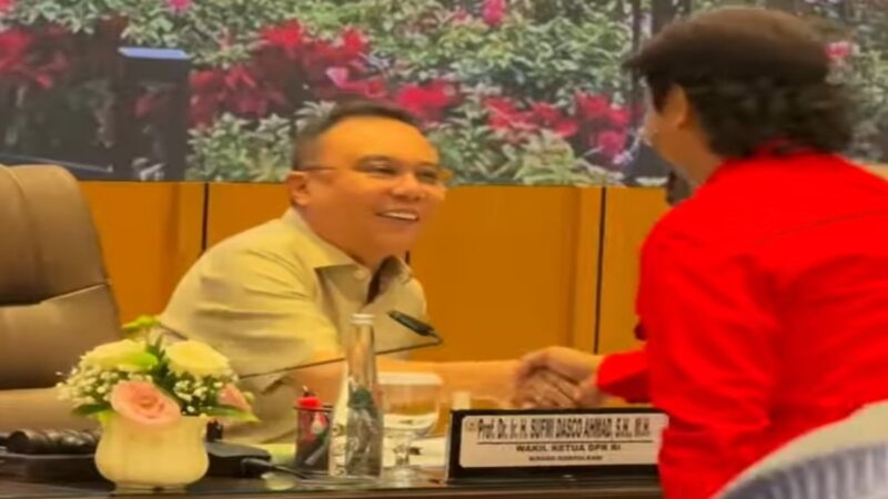 Suasana audiensi Wakil Ketua DPR RI Sufmi Dasco Ahmad bersama aliansi Gerakan Buruh Bersama Rakyat (GEBRAK) di Gedung Nusantara