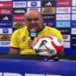 Pelatih Persib Bojan Hodak si sesi konferensi pers resmi di Stadion GBLA menjelang laga melawan PSIM Yogyakarta.