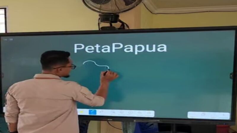 Ilustrasi sekolah modern dan penggunaan smart board di ruang kelas Indonesia