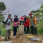Keluarga Bapak Suyadi sukses menaklukkan Puncak Gunung Rajabasa yang memiliki ketinggian 1.282 meter di atas permukaan laut (mdpl).