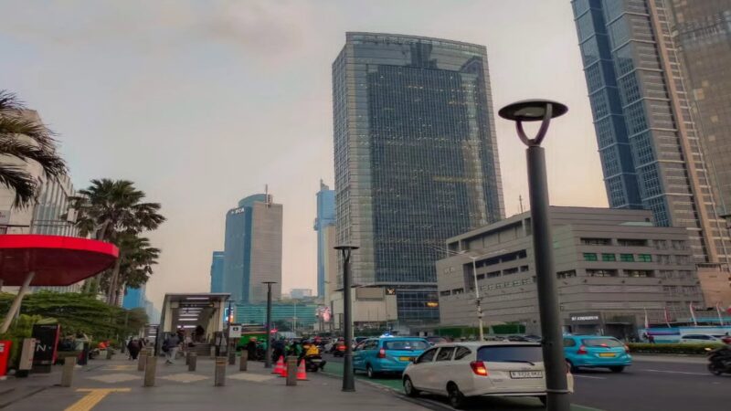Mahkamah Konstitusi dalam putusan terbarunya menetapkan Jakarta tetap menyandang status Ibu Kota Negara hingga terbitnya Keputusan Presiden resmi terkait perpindahan ke Nusantara