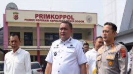 Bupati Bogor Rudy Susmanto bersama Kapolres Bogor dalam konferensi pers ungkap kasus narkoba di Cibinong