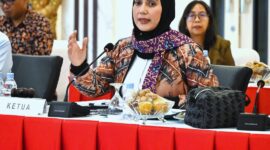 Wakil Ketua DPR RI Sari Yuliati mendesak pemerintah untuk memperkuat jaminan sosial dan stabilitas lapangan kerja guna melindungi buruh dari ancaman resesi serta PHK sepihak