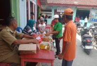 Pemdes Legundi menyalurkan bantuan pangan beras Bulog untuk para PBP periode Februari - Maret 2026.