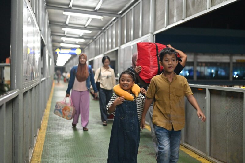 Khusus lintasan Merak-Bakauheni, stimulus tarif diberlakukan baik layanan reguler ekonomi maupun Express pada momentum libur sekolah tahun ini.