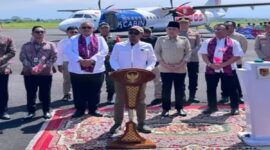 Anggota DPR RI Fraksi PKB, Gus Rivqy, menghadiri peresmian penerbangan perdana rute Surabaya–Jember yang mulai beroperasi pada Senin (1/6/2026). Rute baru ini diharapkan memperkuat konektivitas, mendukung pertumbuhan ekonomi, serta mempermudah perjalanan ibadah haji dan umrah masyarakat Jember