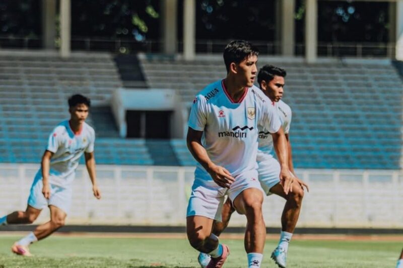 Eksel Runtukahu saat menjalani latihan bersama Timnas Indonesia setelah mendapat panggilan pemusatan latihan ASEAN Hyundai Cup 2026 berkat performa impresif bersama Persija Jakarta