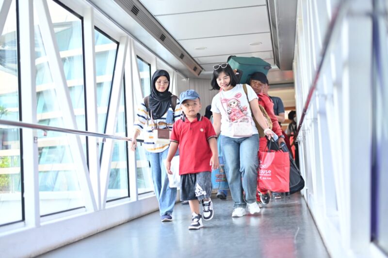 Lintasan Merak-Bakauheni ASDP telah melayani 1.236.168 penumpang selama liburan sekolah