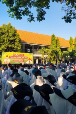 Polres Mojokerto Kota Tanamkan Disiplin dan Kesadaran Kamtibmas Kepada Pelajar