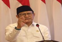 Menteri Koordinator Bidang Pemberdayaan Masyarakat Abdul Muhaimin Iskandar memberikan arahan saat peluncuran program beasiswa S1 bagi 500 Kader Pemberdayaan Masyarakat bersama Universitas Siber Asia di Jakarta.