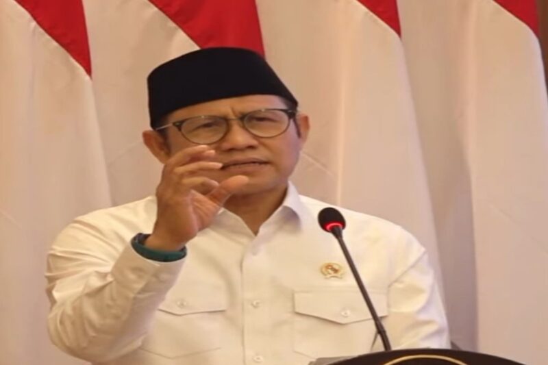 Menteri Koordinator Bidang Pemberdayaan Masyarakat Abdul Muhaimin Iskandar memberikan arahan saat peluncuran program beasiswa S1 bagi 500 Kader Pemberdayaan Masyarakat bersama Universitas Siber Asia di Jakarta.