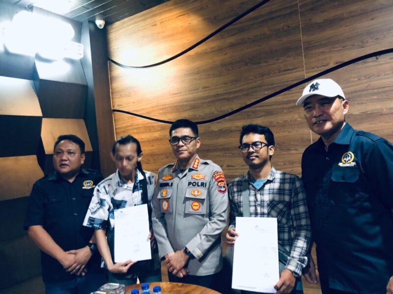 Didampingi LBH Trisula Sakti, Zul (anggota AWPI) resmi membuat laporan ke Polresta Bandar Lampung usai Dikeroyok preman saat jalankan tugas jurnalistik